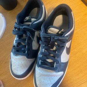 Dunks low blue and gray